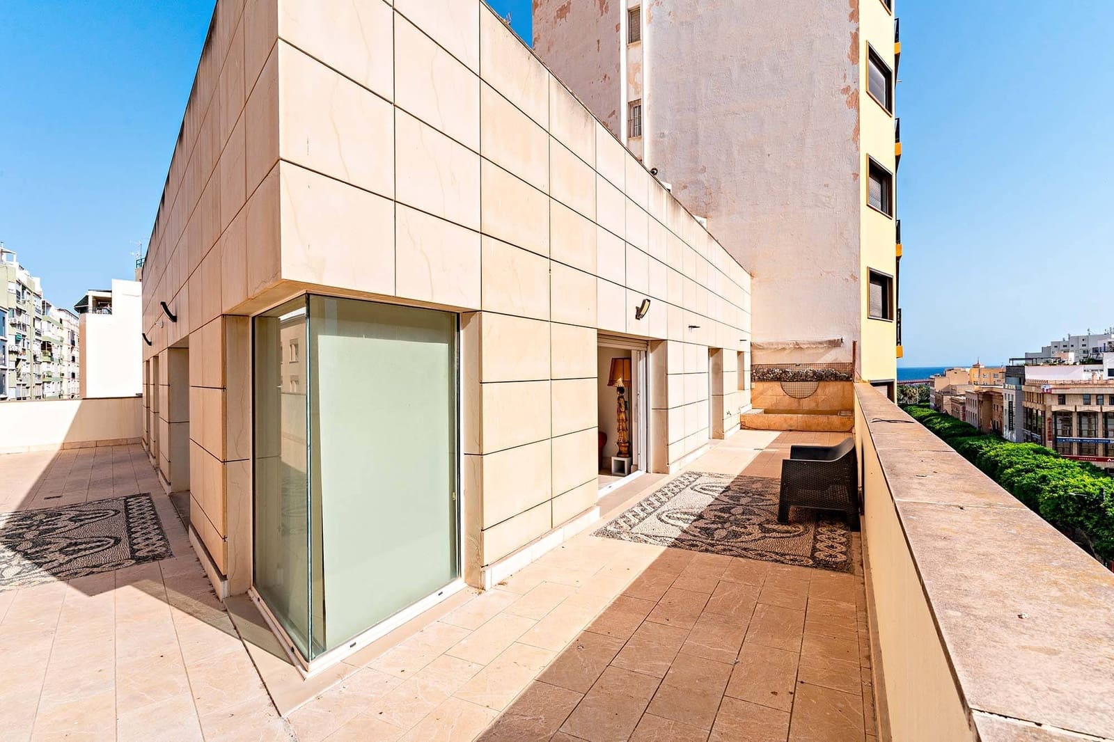 4 soveværelse Penthouse til leje i Almeria by - € 1.900 (Ref: 9149196)