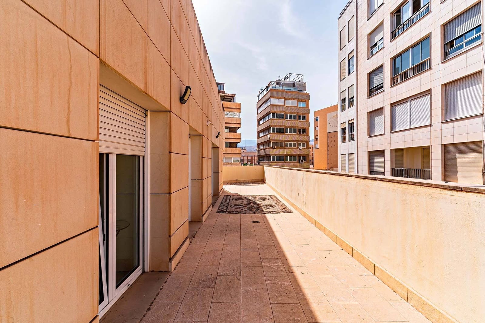 4 soveværelse Penthouse til leje i Almeria by - € 1.900 (Ref: 9149196)