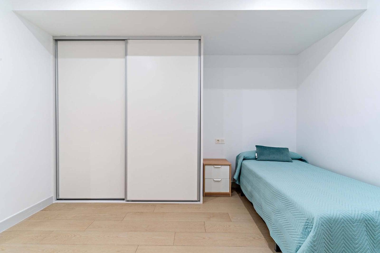 3 sovrum Lägenhet att hyra i Almeria stad - 1 200 € (Ref: 9152100)