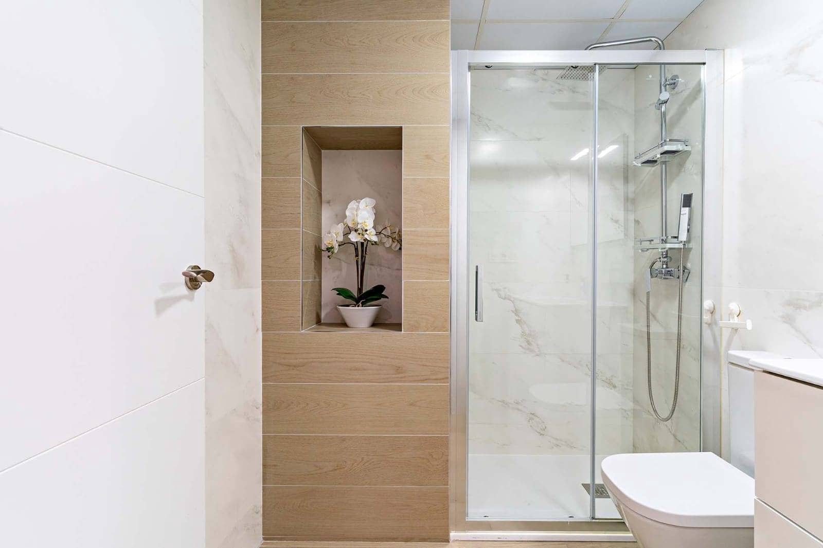 3 sovrum Lägenhet att hyra i Almeria stad - 1 200 € (Ref: 9152100)