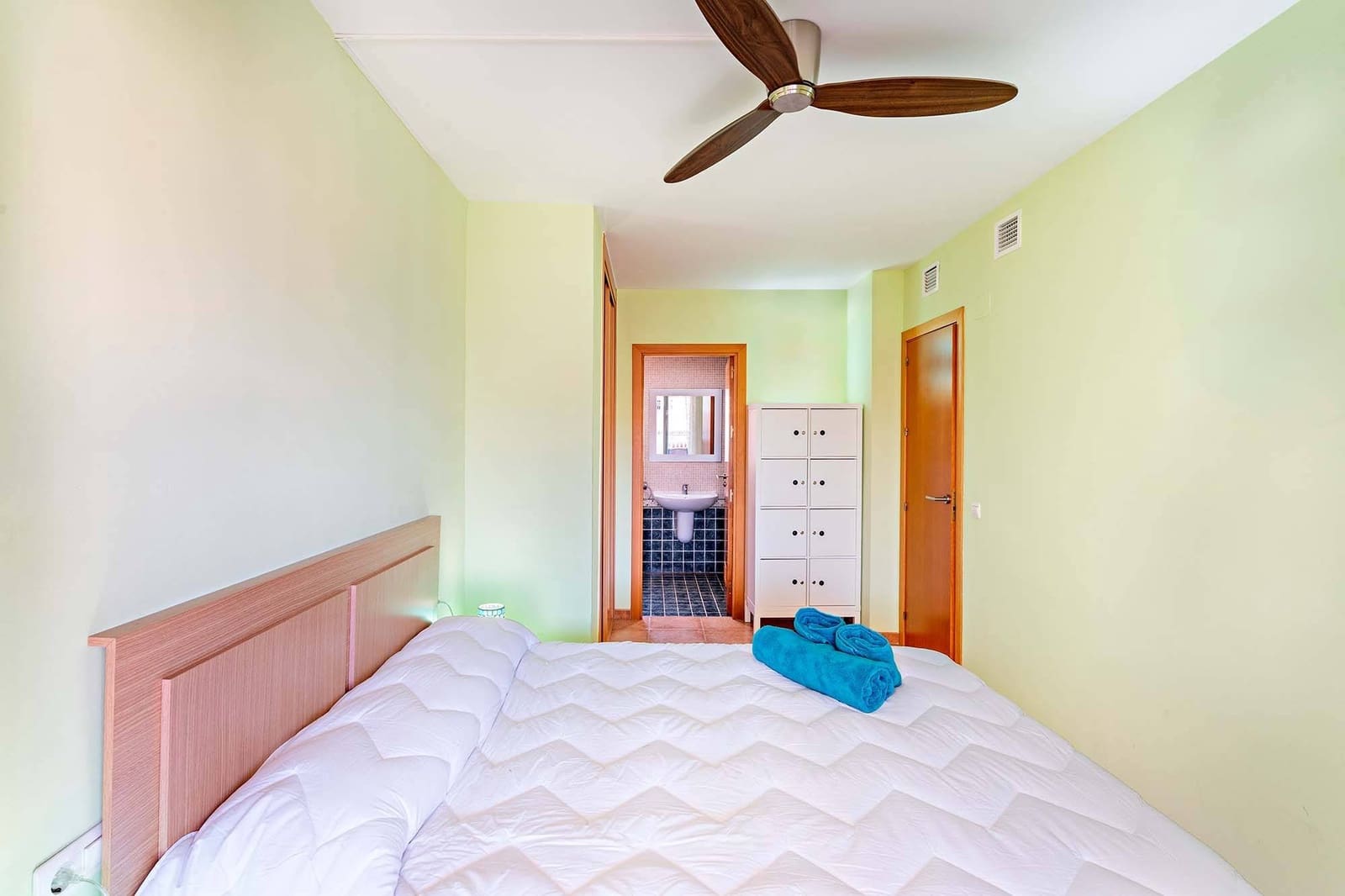 2 soveværelse Penthouse til salg i Roquetas de Mar med swimmingpool garage - € 255.000 (Ref: 9156083)