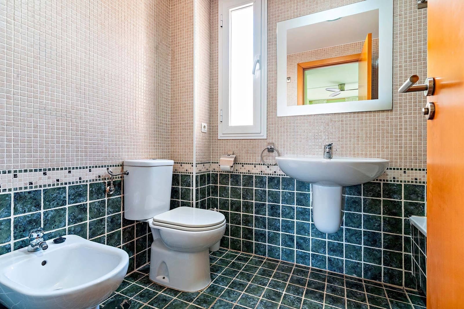 2 soveværelse Penthouse til salg i Roquetas de Mar med swimmingpool garage - € 255.000 (Ref: 9156083)