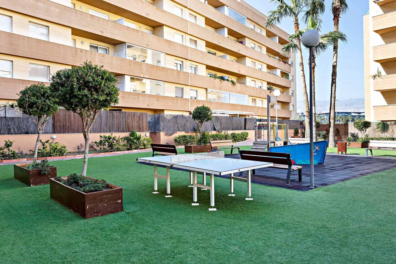 2 soveværelse Penthouse til salg i Roquetas de Mar med swimmingpool garage - € 255.000 (Ref: 9156083)