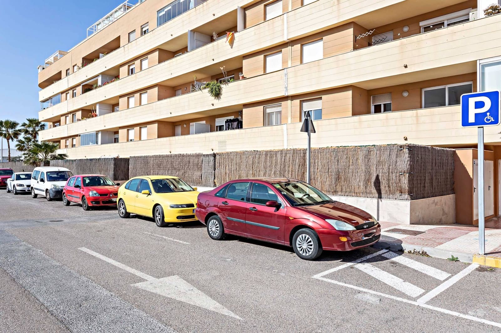 2 soveværelse Penthouse til salg i Roquetas de Mar med swimmingpool garage - € 255.000 (Ref: 9156083)