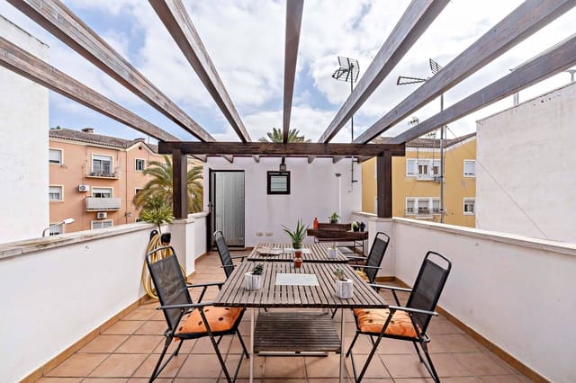 3 soveværelse Semi-Rækkehus til salg i Almería by - € 270.000 (Ref: 9156084)