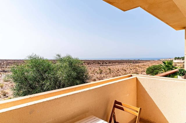 2 soveværelse Lejlighed til leje i Retamar, Almería by med swimmingpool garage - € 800 (Ref: 9186851)