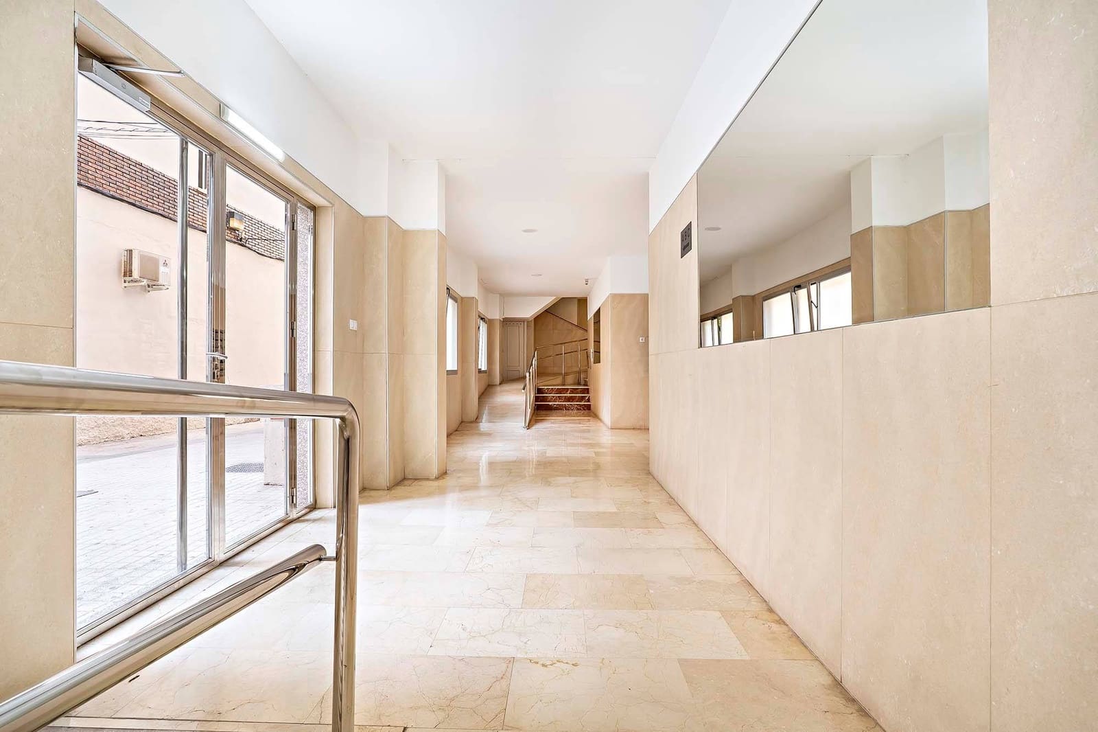 3 soveværelse Lejlighed til leje i Almeria by - € 800 (Ref: 9193759)