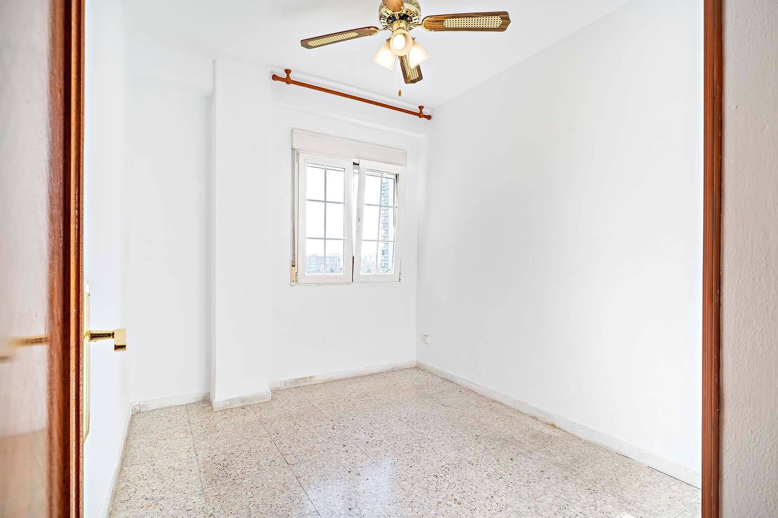 3 soveværelse Lejlighed til leje i Almeria by - € 800 (Ref: 9193759)