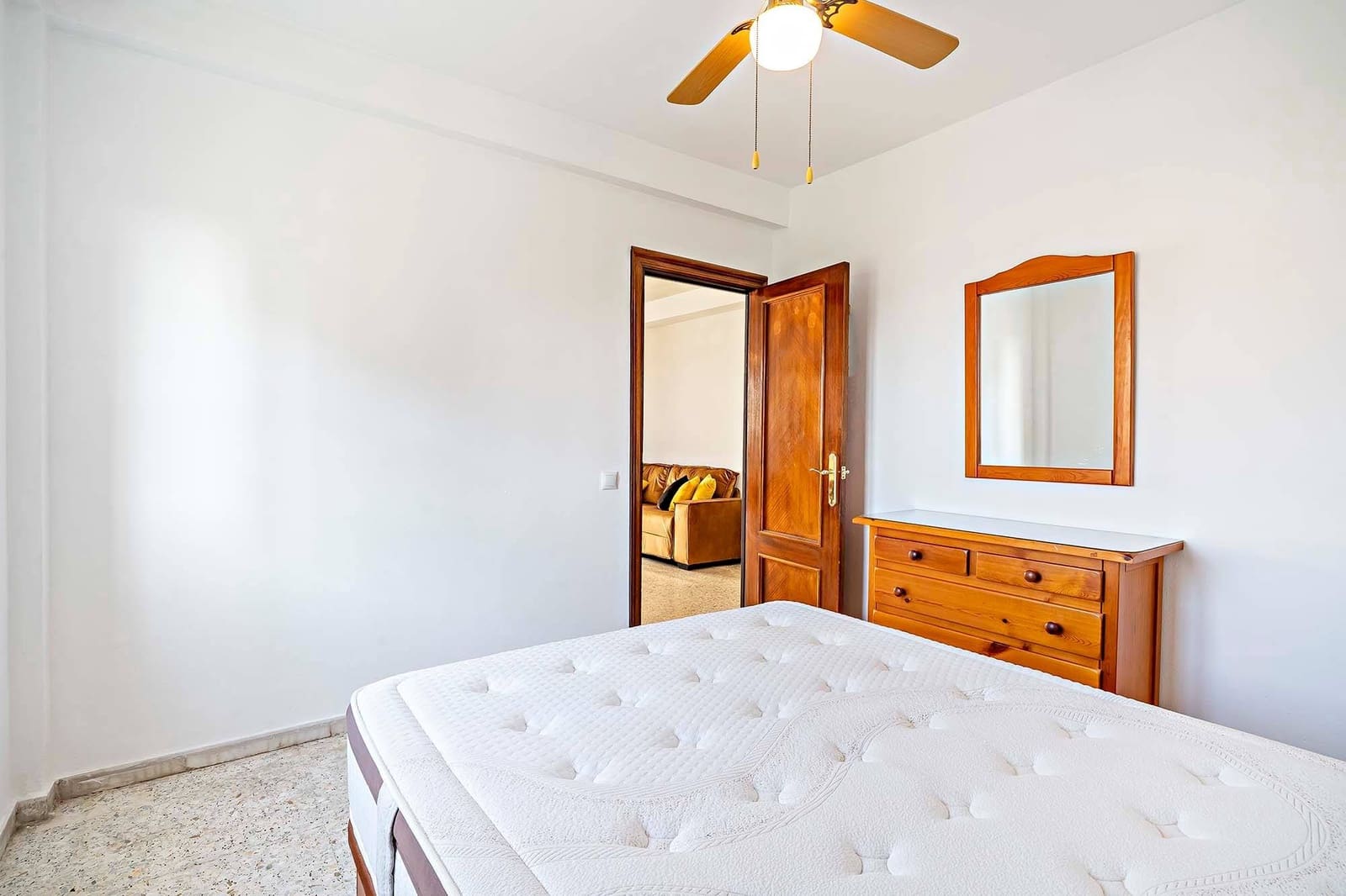 3 soveværelse Lejlighed til leje i Almeria by - € 800 (Ref: 9193759)