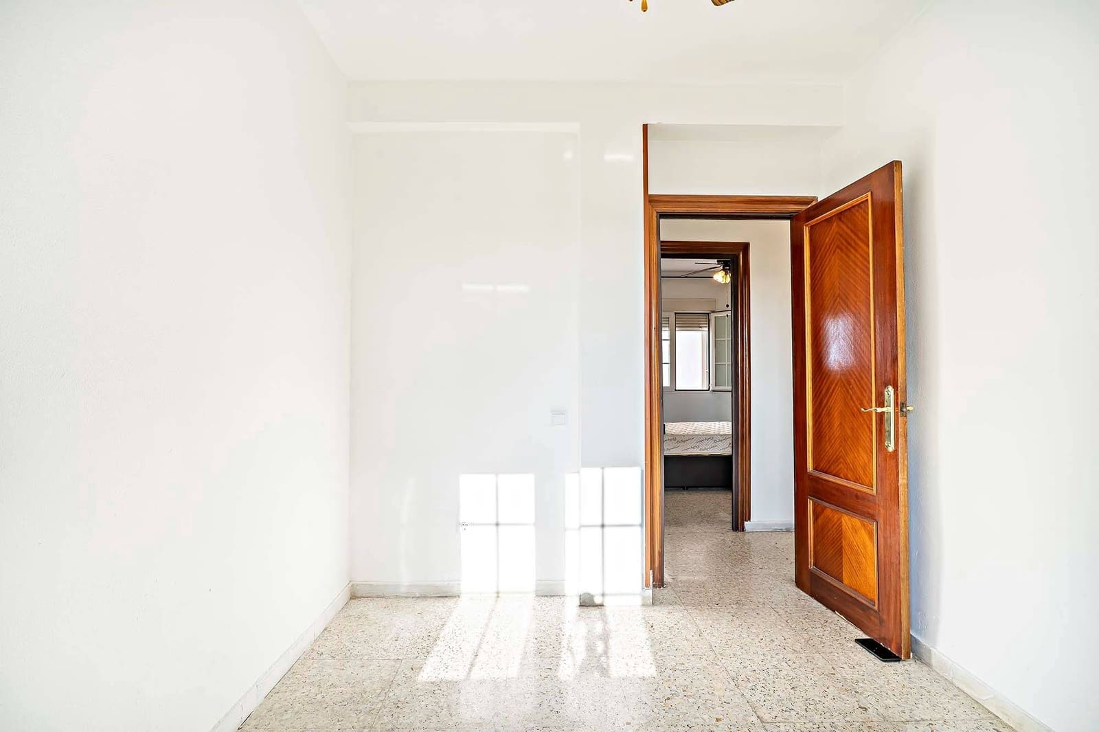 3 soveværelse Lejlighed til leje i Almeria by - € 800 (Ref: 9193759)