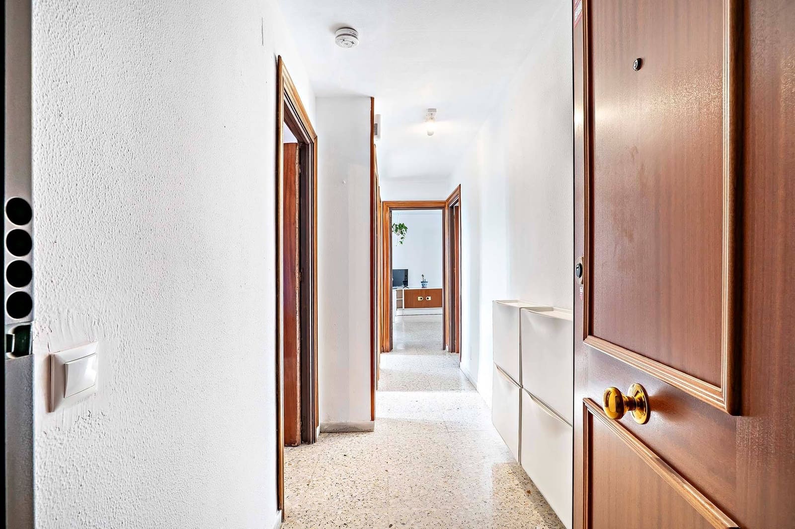 3 soveværelse Lejlighed til leje i Almeria by - € 800 (Ref: 9193759)