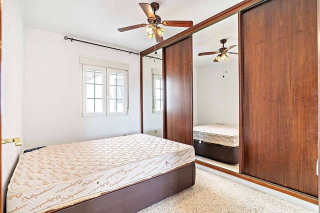 3 soveværelse Lejlighed til leje i Almería by - € 800 (Ref: 9193759)