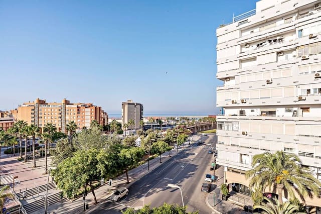 3 soveværelse Lejlighed til leje i Almería by - € 800 (Ref: 9193759)