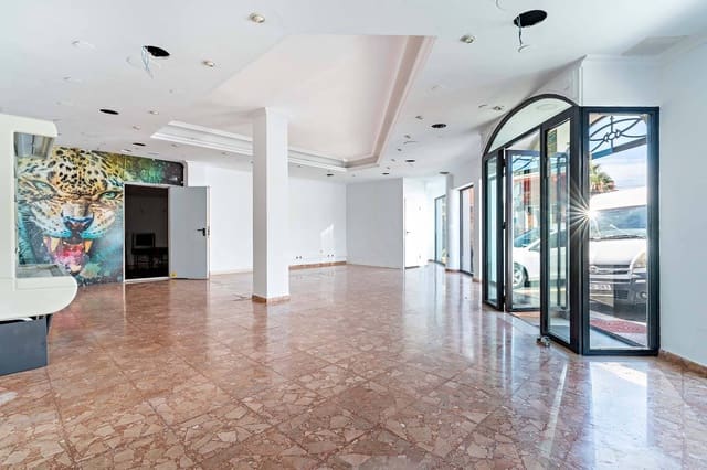 Comercial para arrendar em Roquetas de Mar - 600 € (Ref: 9206771)