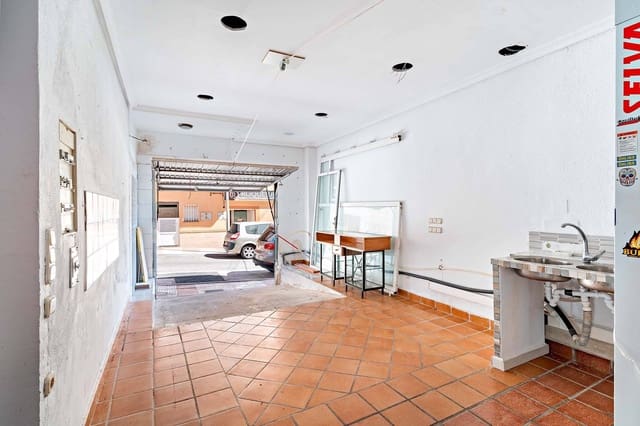 Comercial para arrendar em Roquetas de Mar - 600 € (Ref: 9206771)