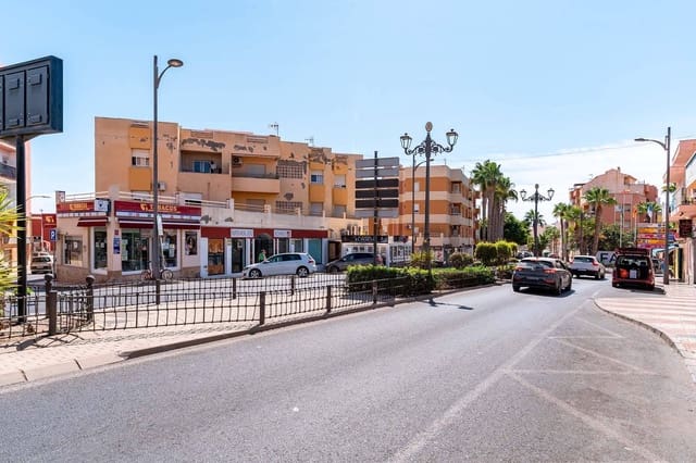 Comercial para arrendar em Roquetas de Mar - 600 € (Ref: 9206771)