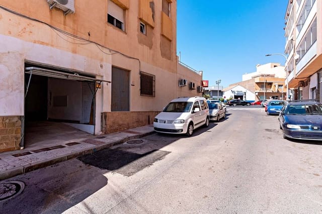 Comercial para arrendar em Roquetas de Mar - 600 € (Ref: 9206771)