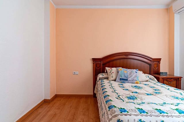 4 quarto Apartamento para venda em Nueva Andalucía, Almeria cidade - 230 000 € (Ref: 9217321)