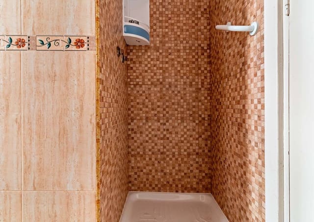 4 quarto Apartamento para venda em Nueva Andalucía, Almeria cidade - 230 000 € (Ref: 9217321)