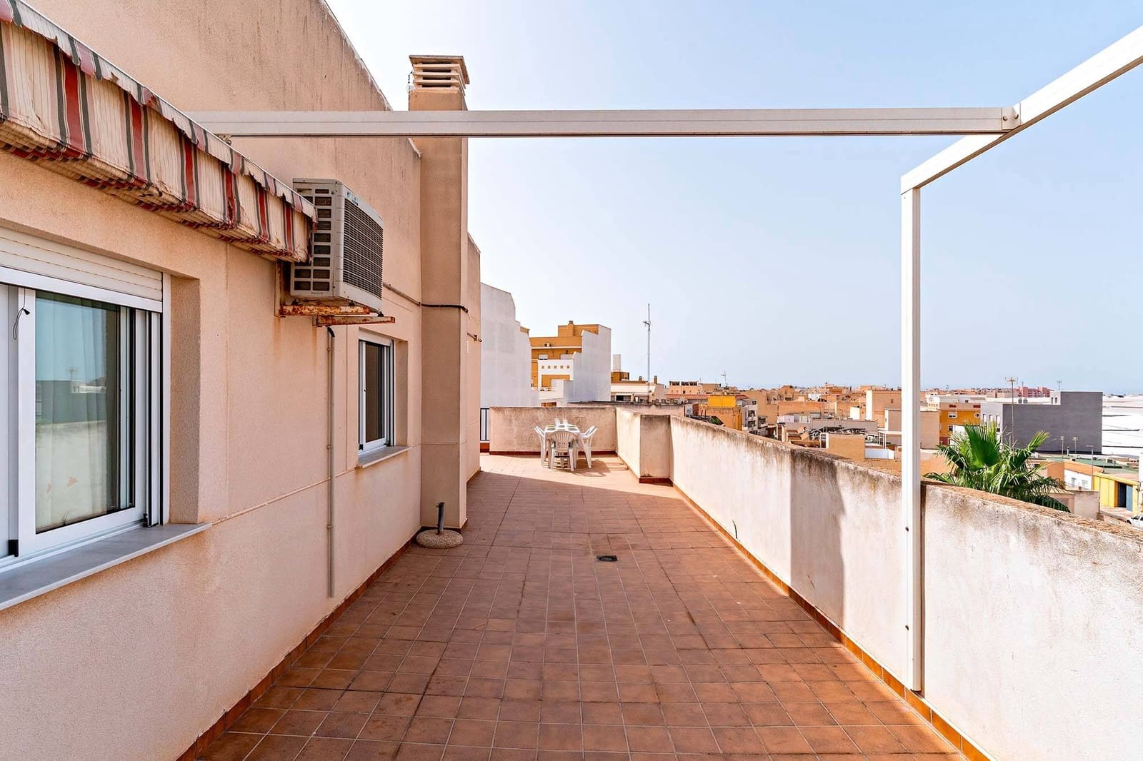 3 soveværelse Lejlighed til salg i Roquetas de Mar med swimmingpool garage - € 245.000 (Ref: 9230469)