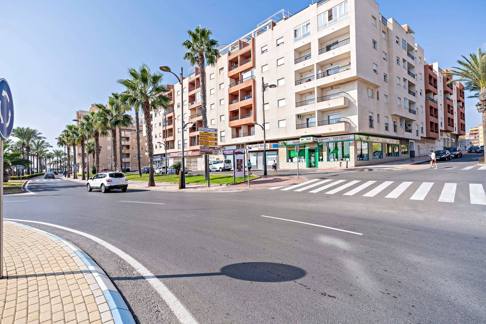 3 soveværelse Lejlighed til salg i Roquetas de Mar med swimmingpool garage - € 245.000 (Ref: 9230469)