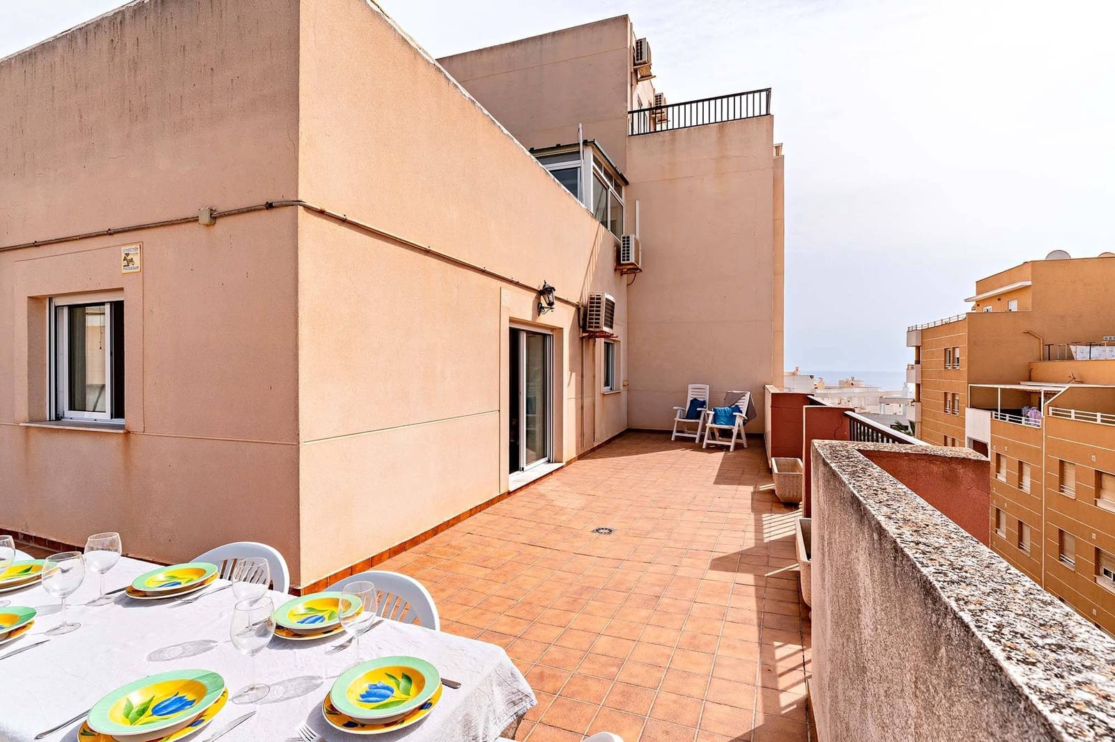 3 bedroom Flat for sale in Roquetas de Mar with pool garage - € 220,000 (Ref: 9230469)