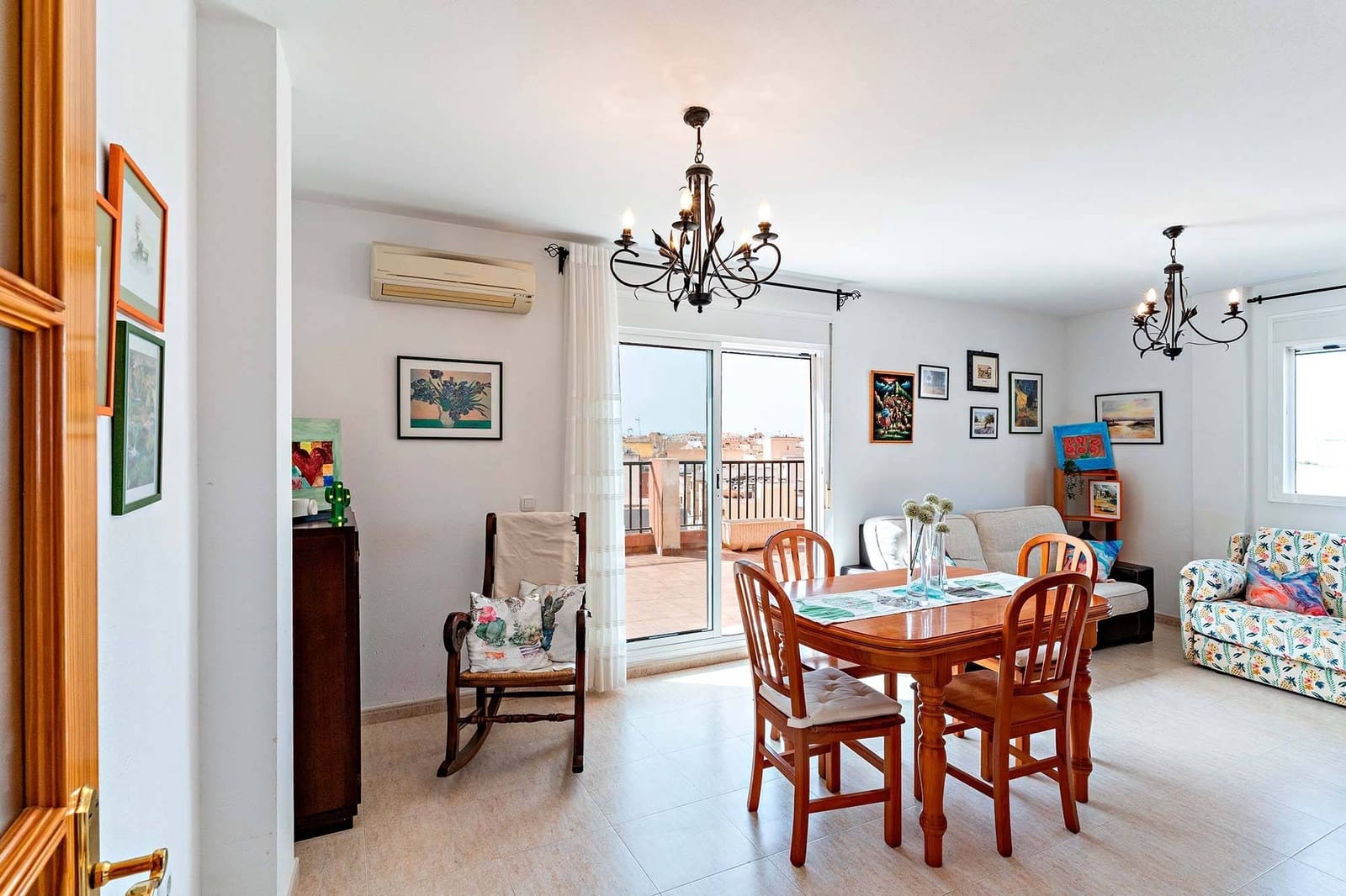 3 bedroom Flat for sale in Roquetas de Mar with pool garage - € 220,000 (Ref: 9230469)