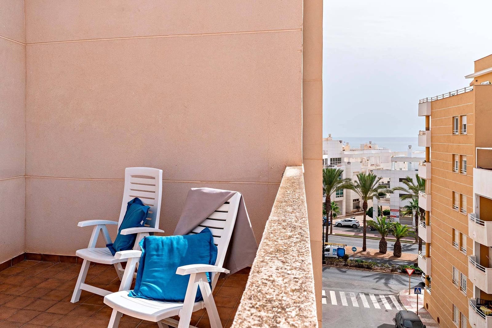 3 bedroom Flat for sale in Roquetas de Mar with pool garage - € 220,000 (Ref: 9230469)