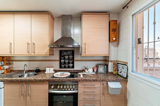 2 soverom Leilighet til salgs i Roquetas de Mar med svømmebasseng - € 280 000 (Ref: 9240366)