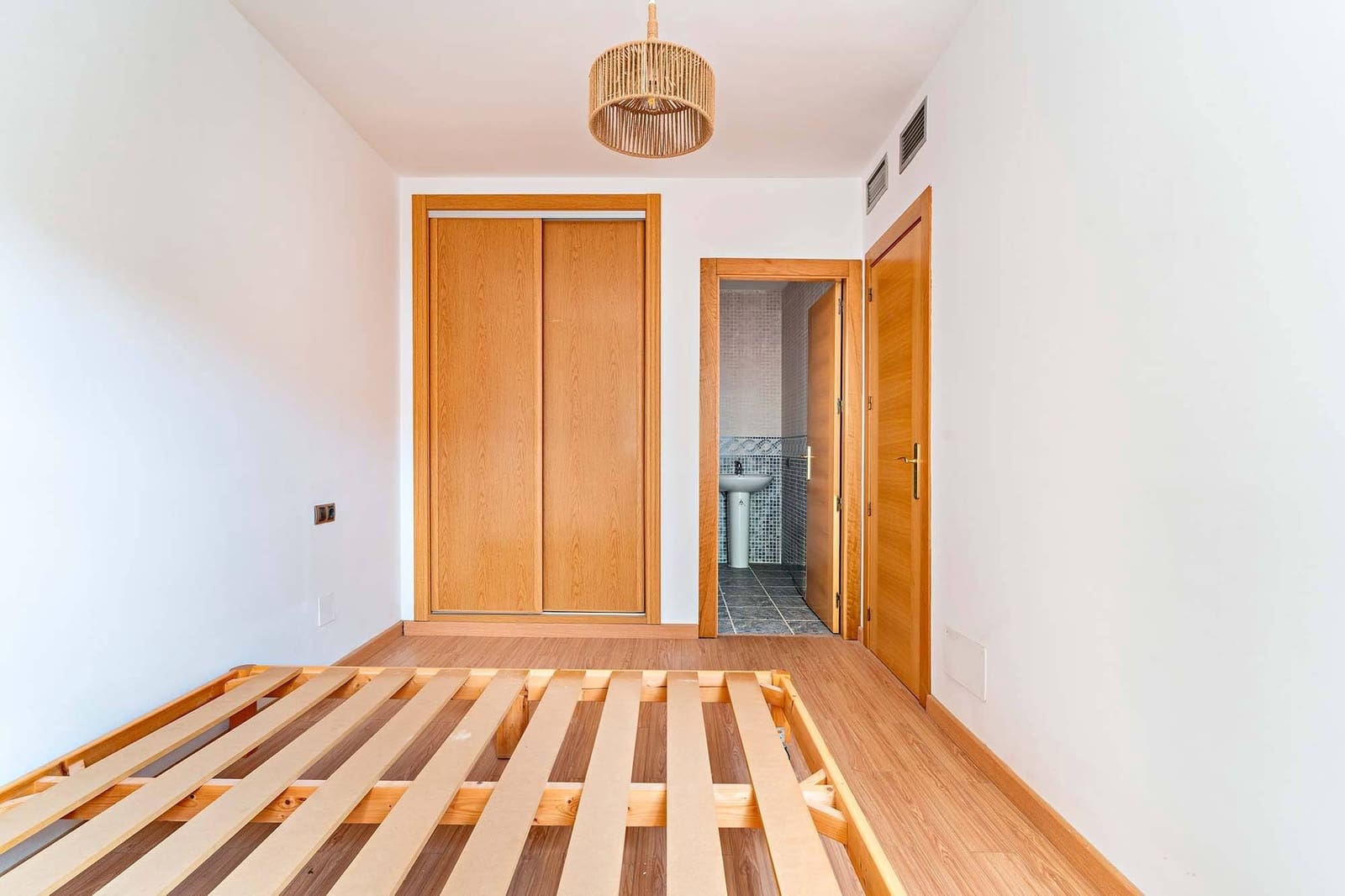 3 soveværelse Lejlighed til salg i Alhama de Almeria - € 95.000 (Ref: 9264476)