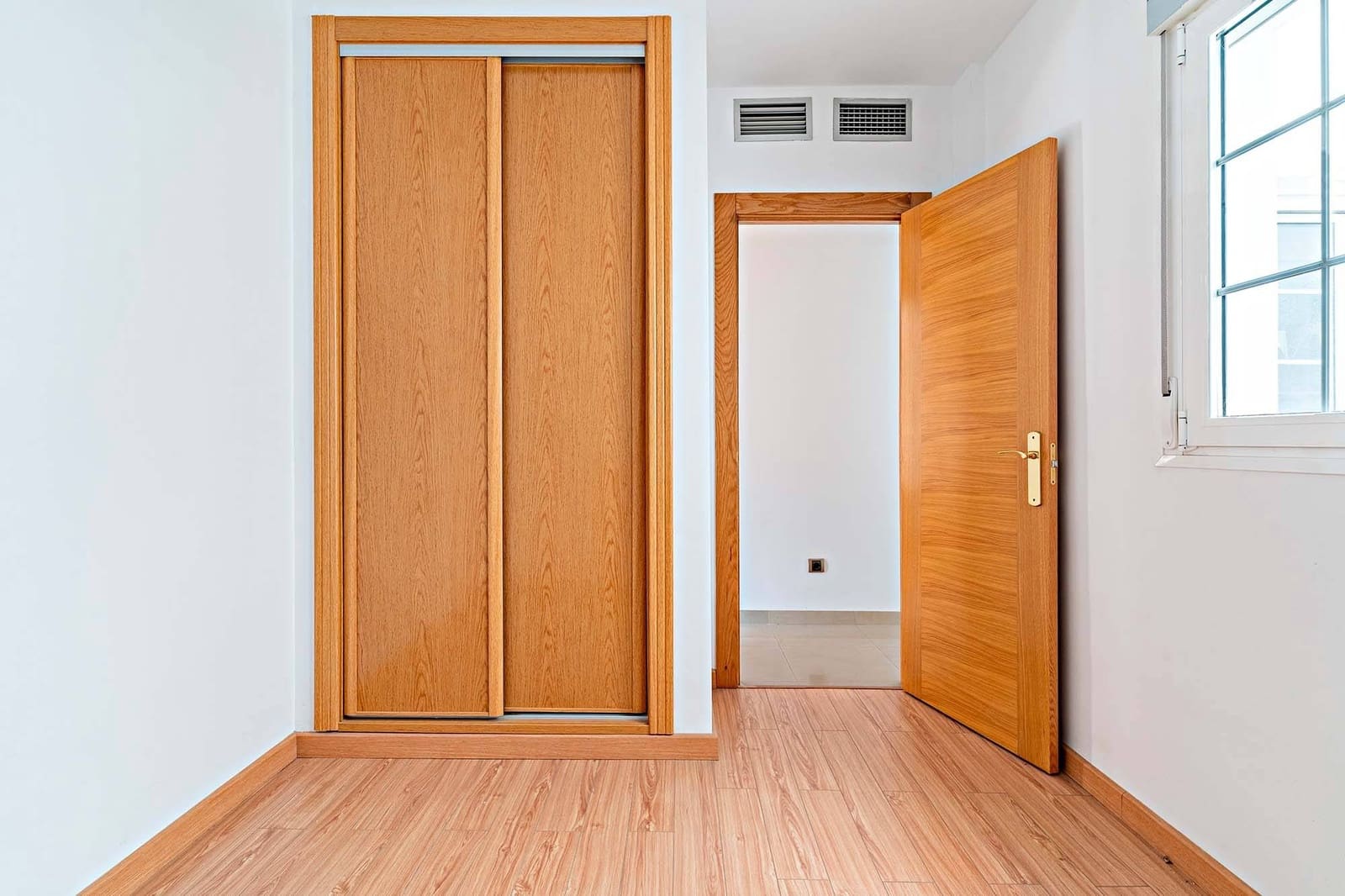 3 soveværelse Lejlighed til salg i Alhama de Almeria - € 95.000 (Ref: 9264476)