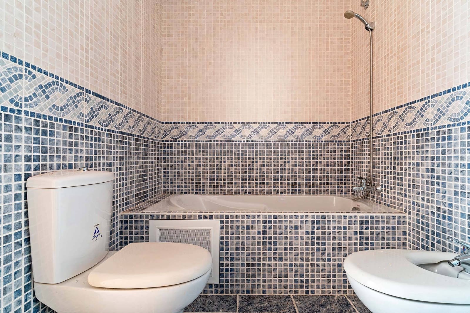 3 soveværelse Lejlighed til salg i Alhama de Almeria - € 95.000 (Ref: 9264476)