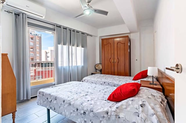 2 soveværelse Lejlighed til leje i Almería by - € 750 (Ref: 9272575)