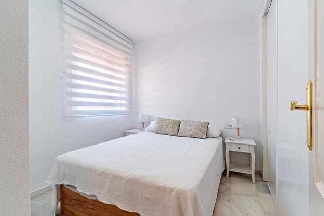 1 Zimmer Penthouse zu vermieten in Roquetas de Mar mit Pool - 550 € (Ref: 9294364)