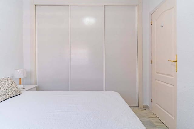 1 Zimmer Penthouse zu vermieten in Roquetas de Mar mit Pool - 550 € (Ref: 9294364)