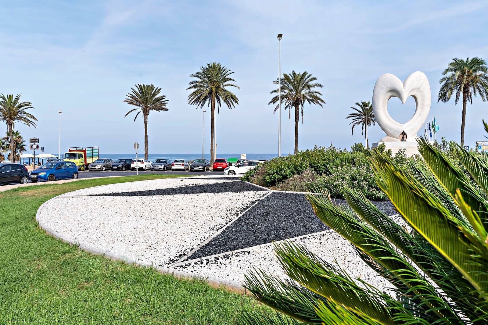 1 slaapkamer Penthouse te huur in Roquetas de Mar met zwembad - € 550 (Ref: 9294364)