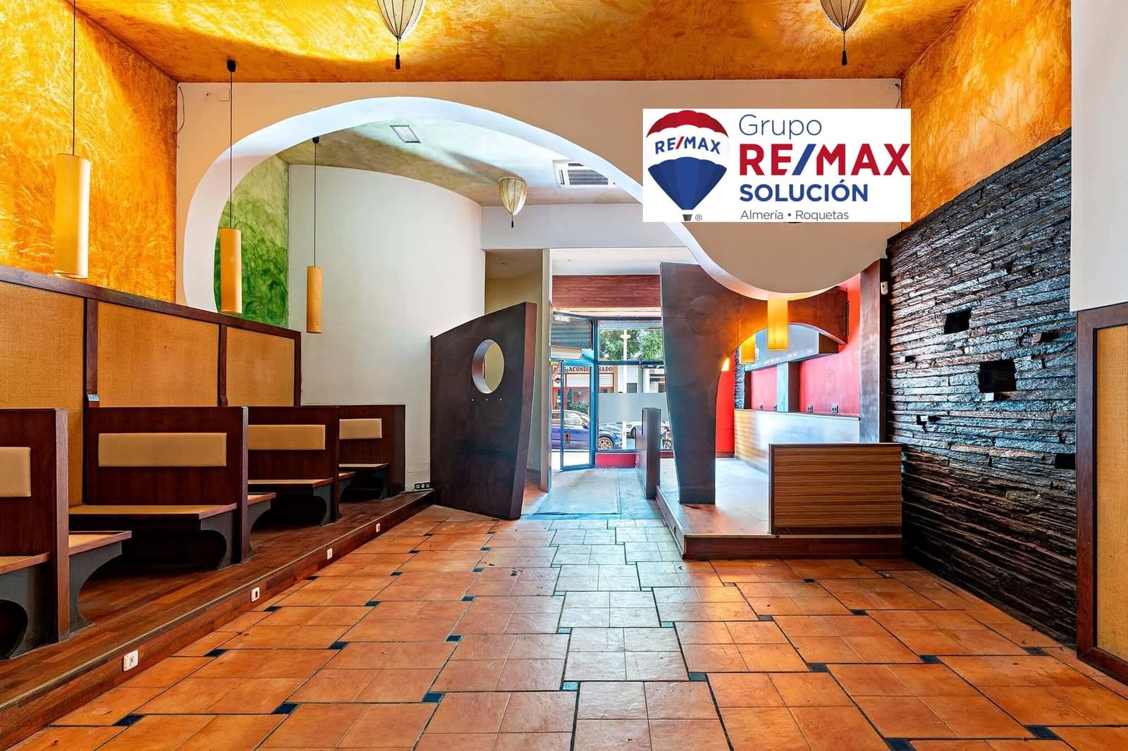 Commercial for rent in Almeria city - € 1,200 (Ref: 9296864)