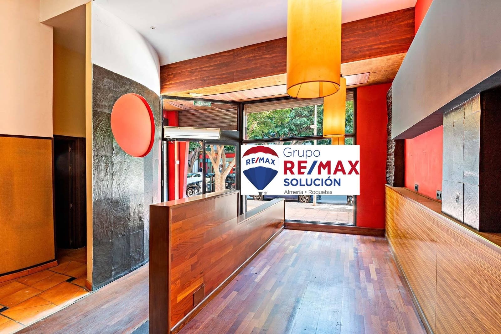 Commercial for rent in Almeria city - € 1,200 (Ref: 9296864)