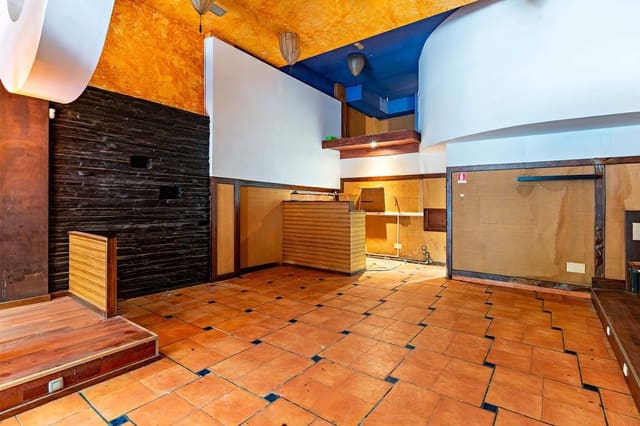 Commercial for rent in Almería city - € 1,200 (Ref: 9296864)