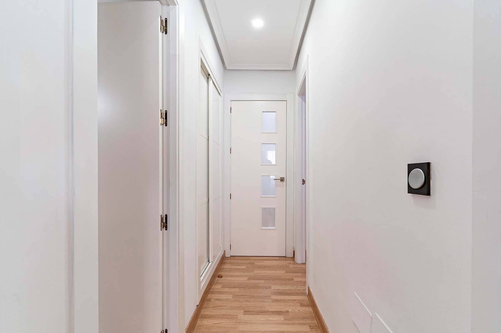 4 soveværelse Lejlighed til leje i Almeria by med garage - € 1.200 (Ref: 9312840)