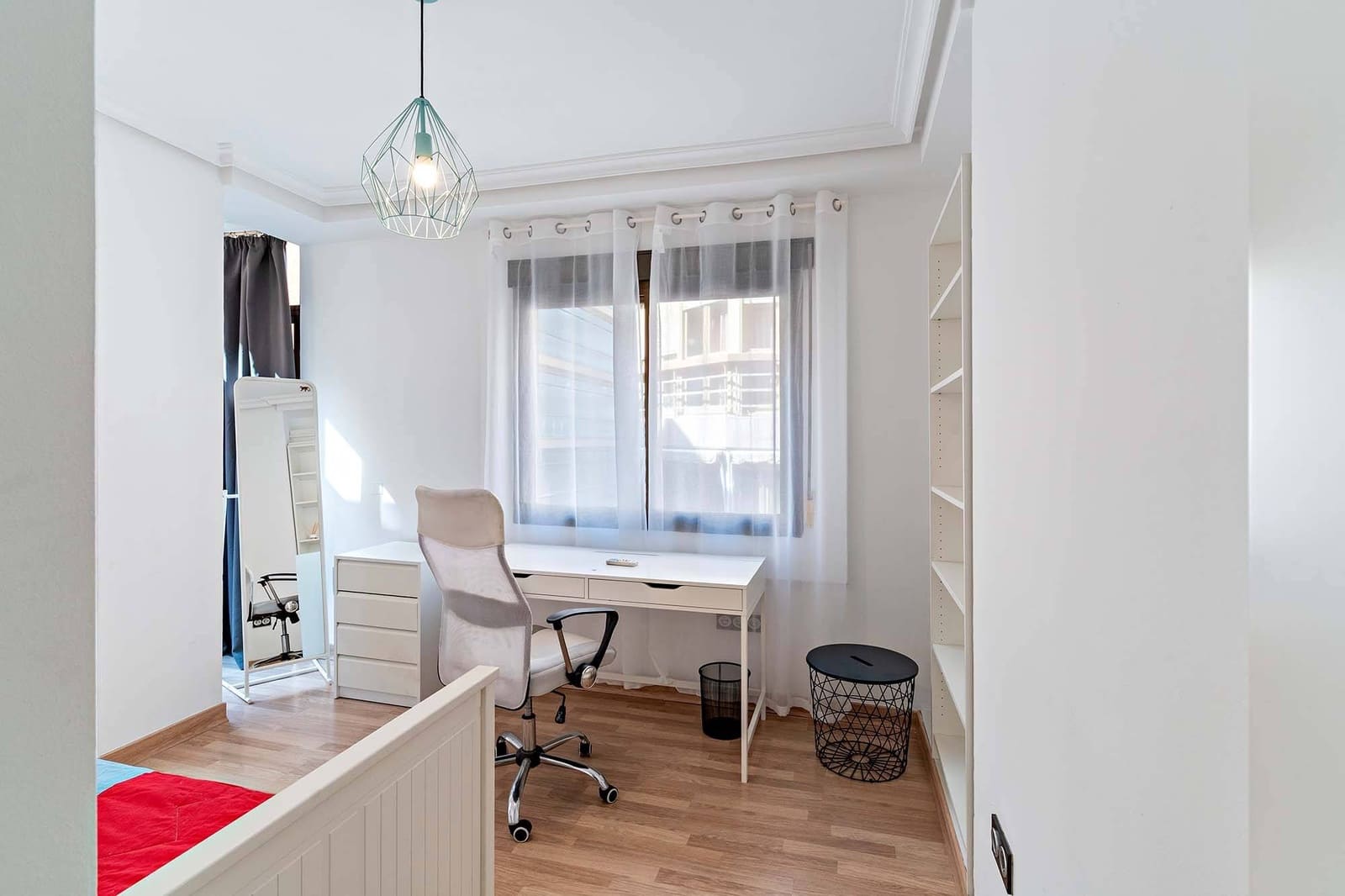 4 soveværelse Lejlighed til leje i Almeria by med garage - € 1.200 (Ref: 9312840)