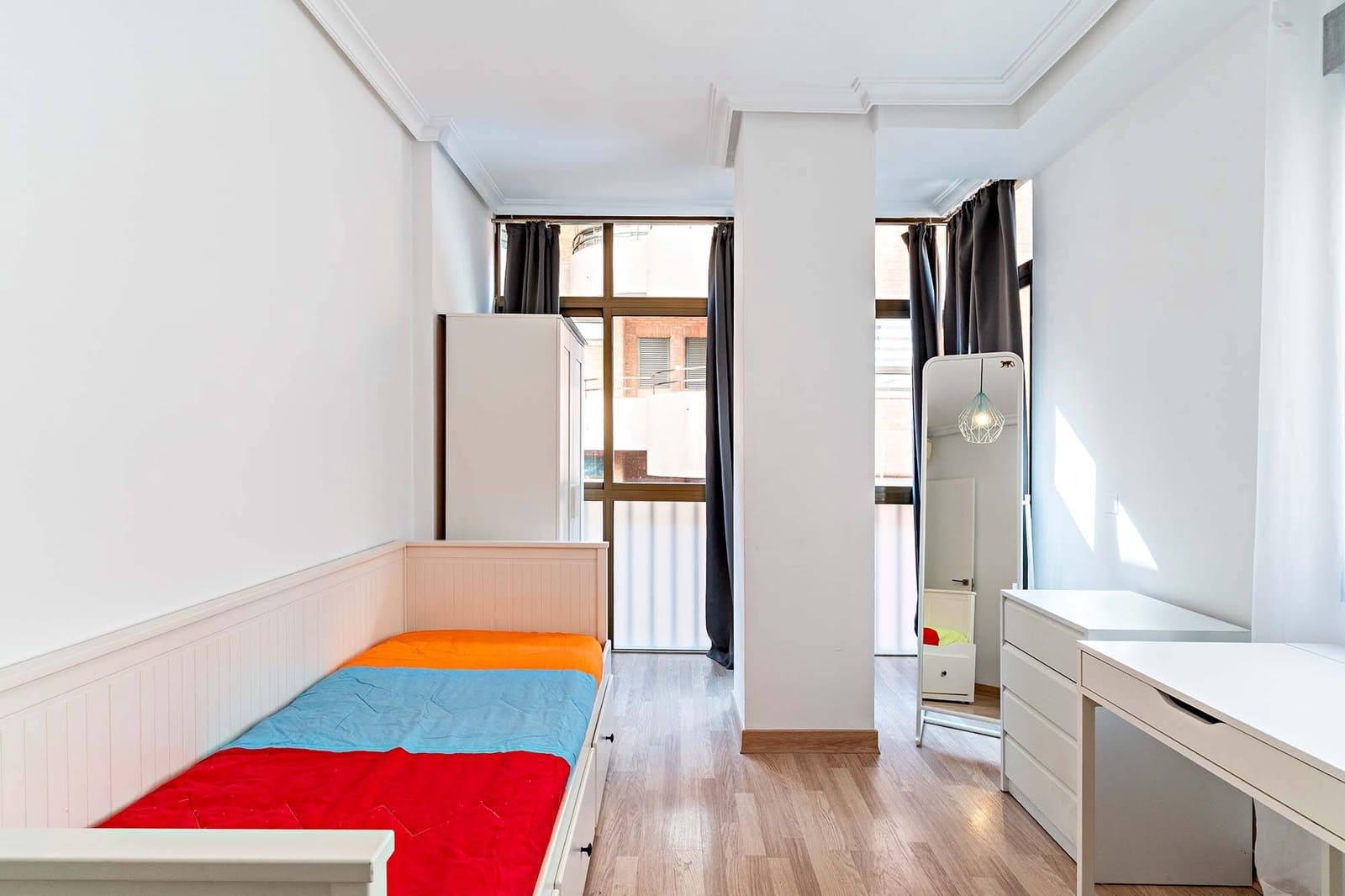 4 soveværelse Lejlighed til leje i Almeria by med garage - € 1.200 (Ref: 9312840)