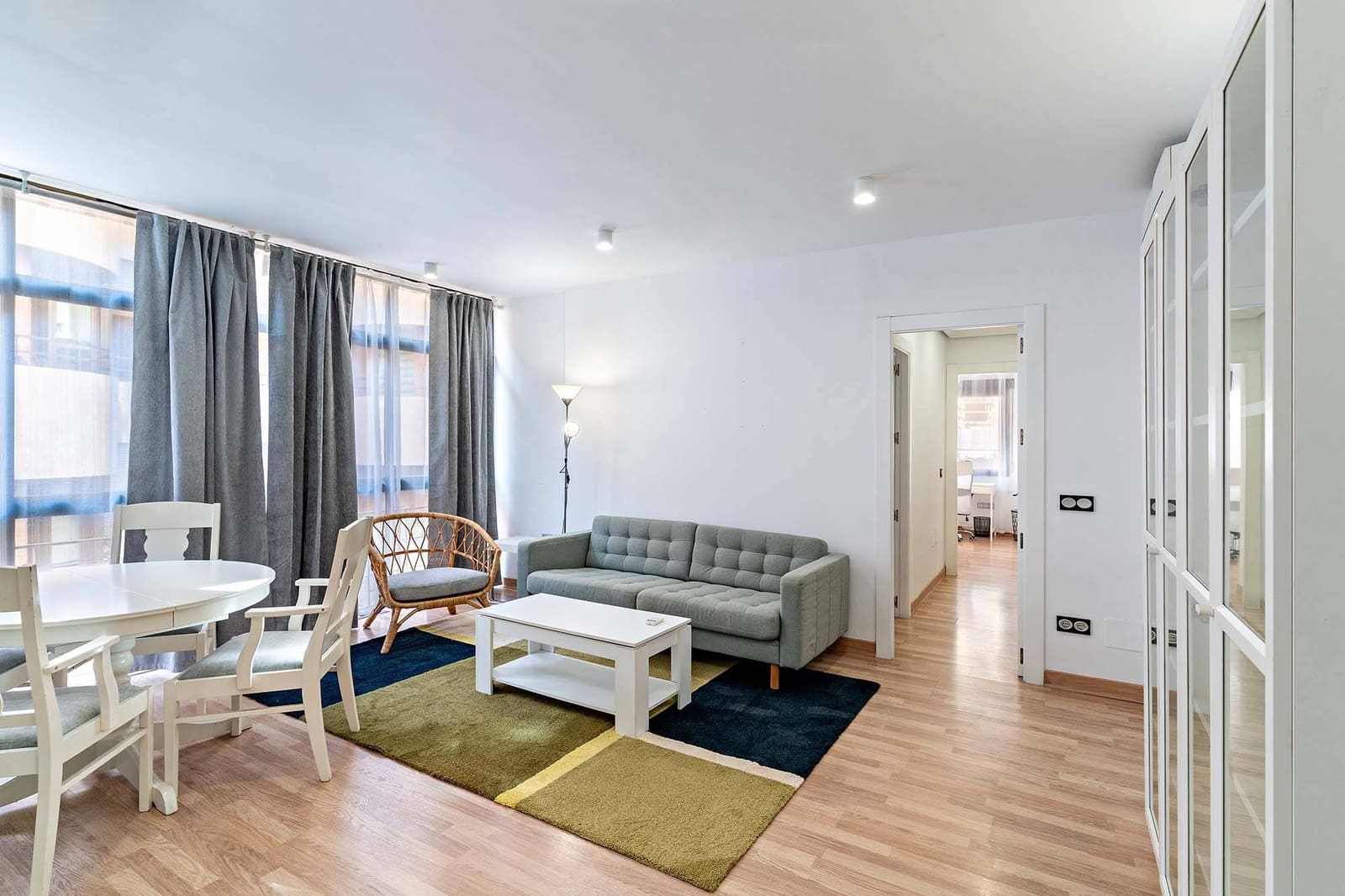 4 soveværelse Lejlighed til leje i Almeria by med garage - € 1.200 (Ref: 9312840)