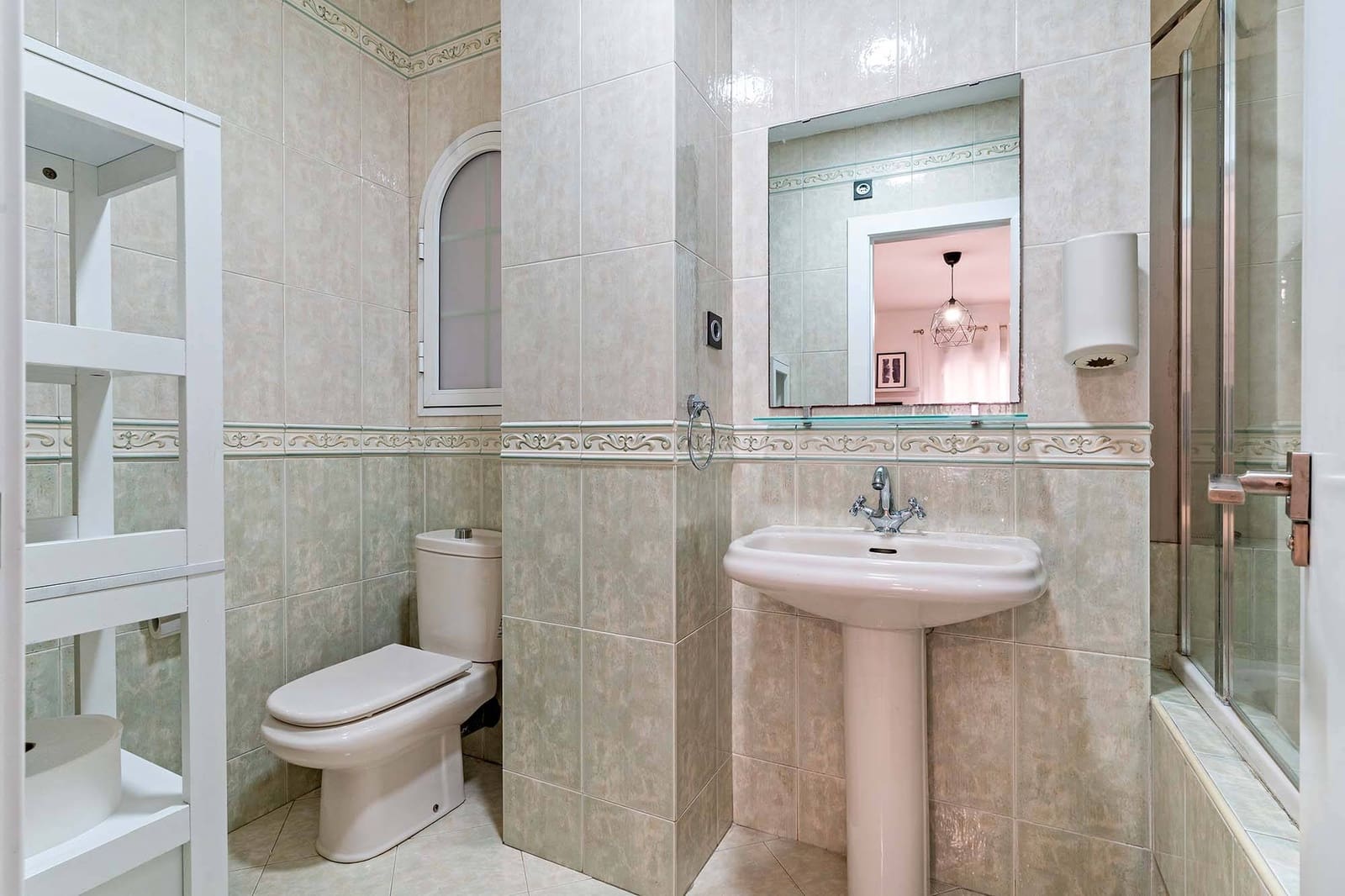 4 soveværelse Lejlighed til leje i Almeria by med garage - € 1.200 (Ref: 9312840)