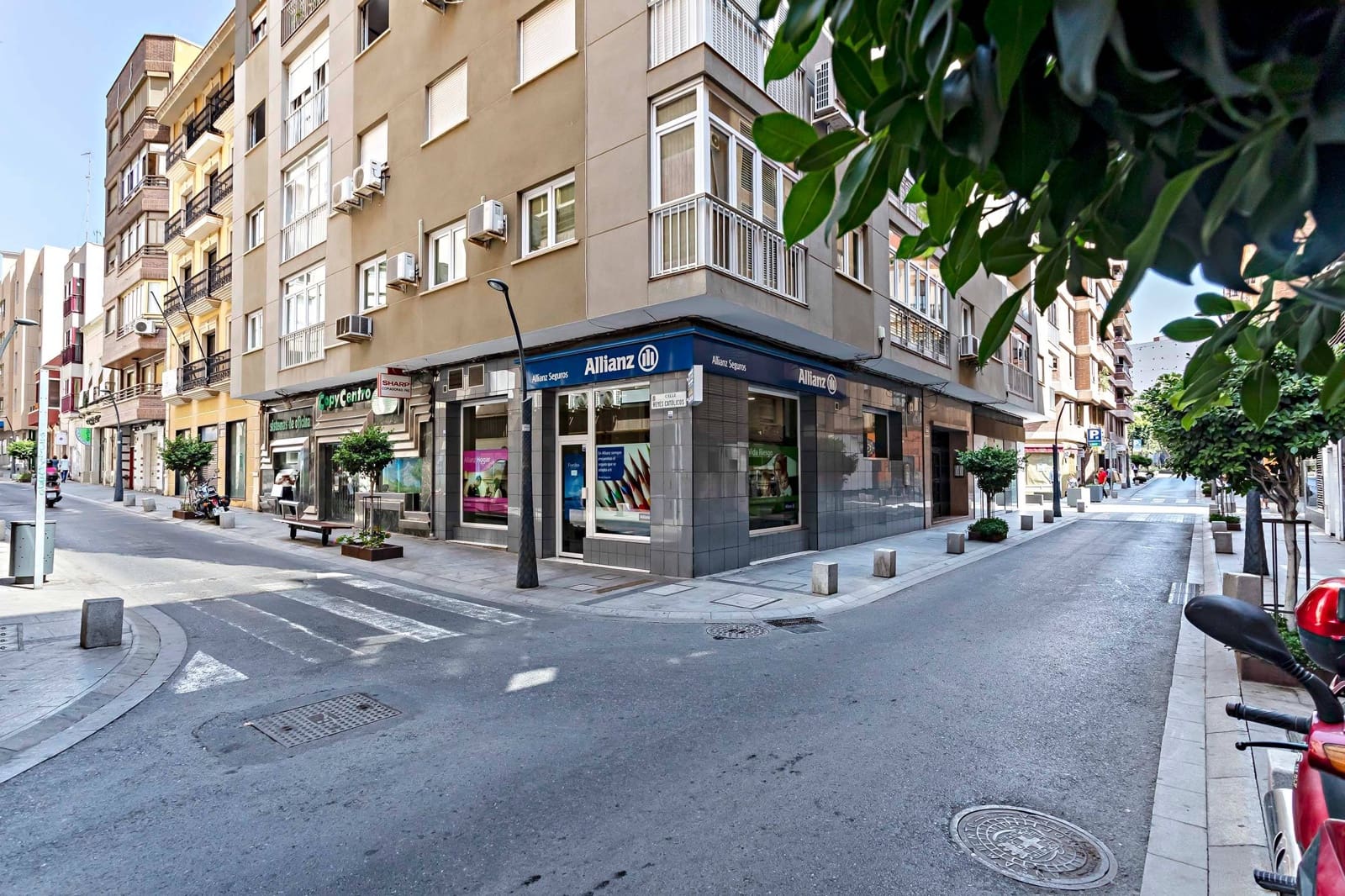 4 soveværelse Lejlighed til leje i Almeria by med garage - € 1.200 (Ref: 9312840)