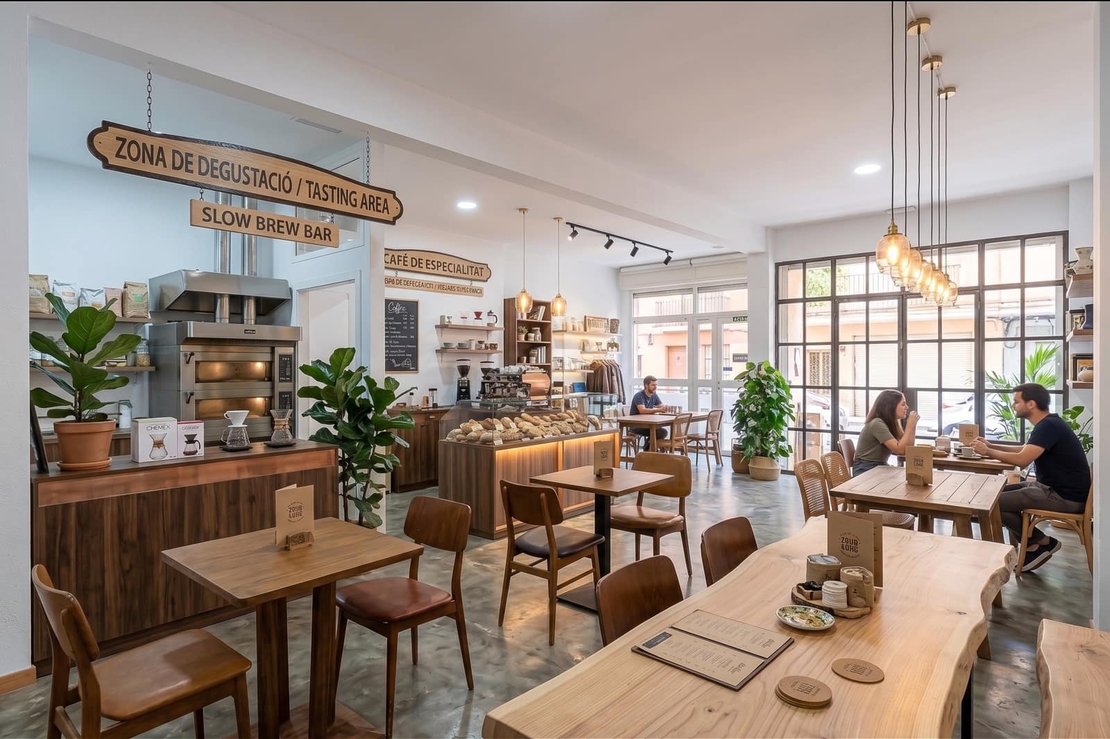 Commercial for sale in Almeria city - € 120,000 (Ref: 9321875)