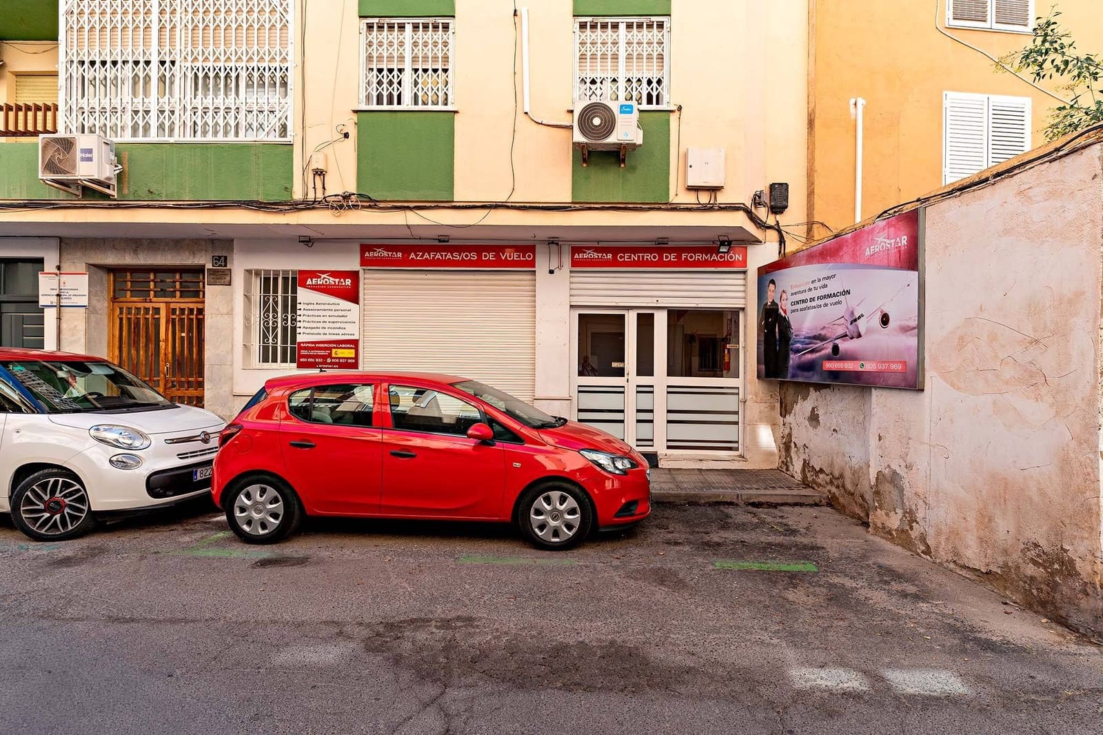 Commercial for sale in Almeria city - € 120,000 (Ref: 9321875)