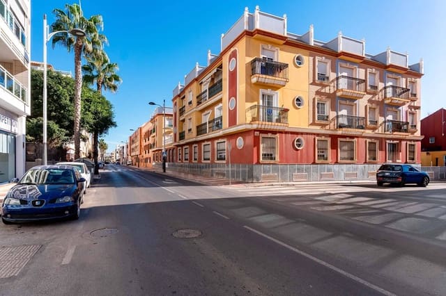 Apartamento de 2 habitaciones en Roquetas de Mar en venta con garaje - 115.000 € (Ref: 9344747)