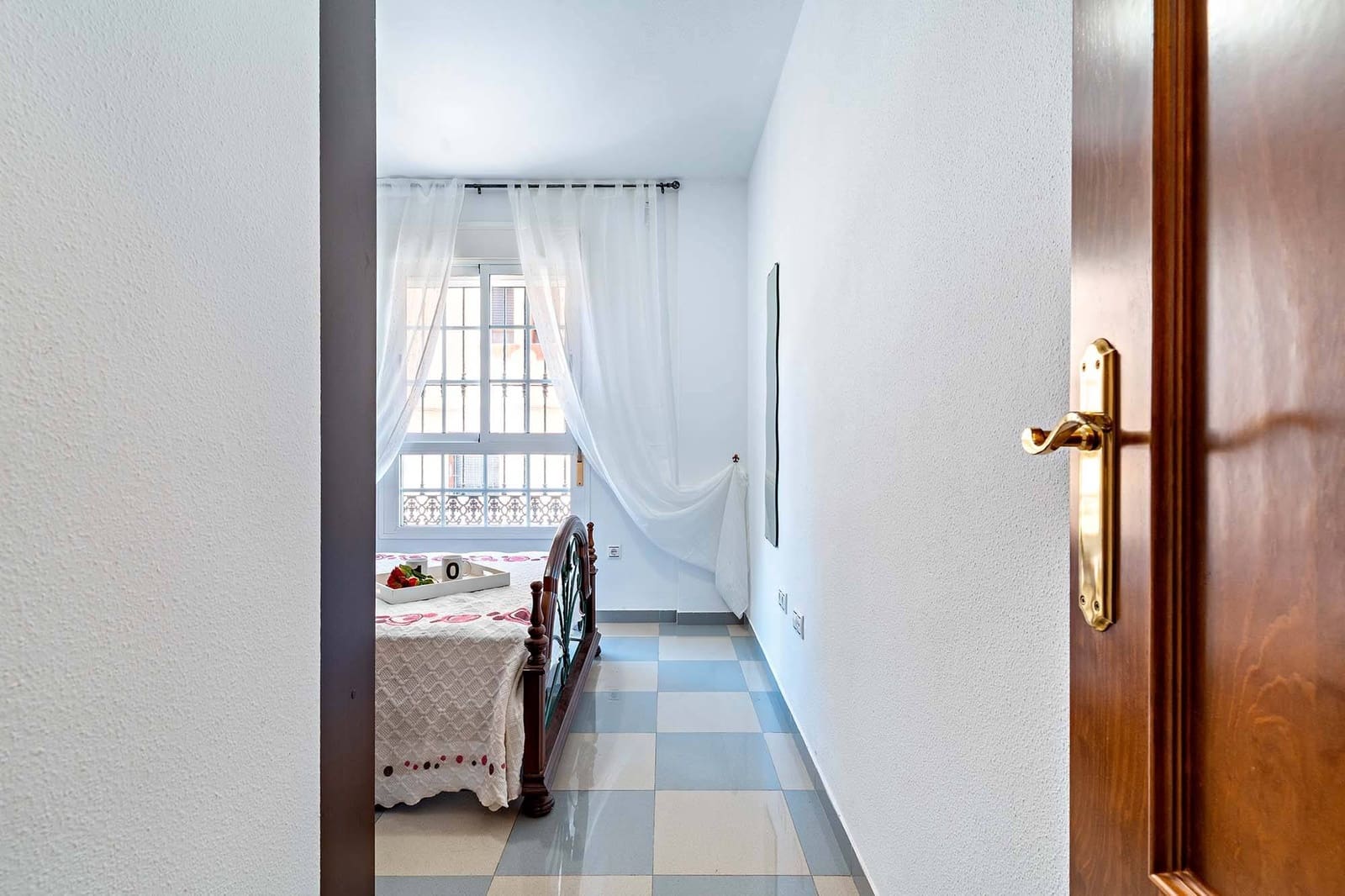 2 bedroom Apartment for sale in Roquetas de Mar with garage - € 115,000 (Ref: 9344747)