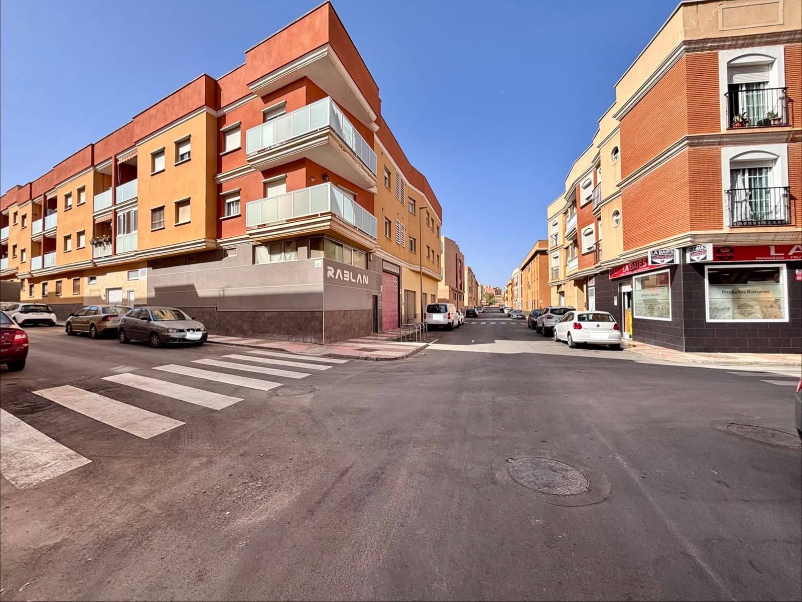 Komercyjne na sprzedaż w Roquetas de Mar - 110 000 € (Ref: 9349518)